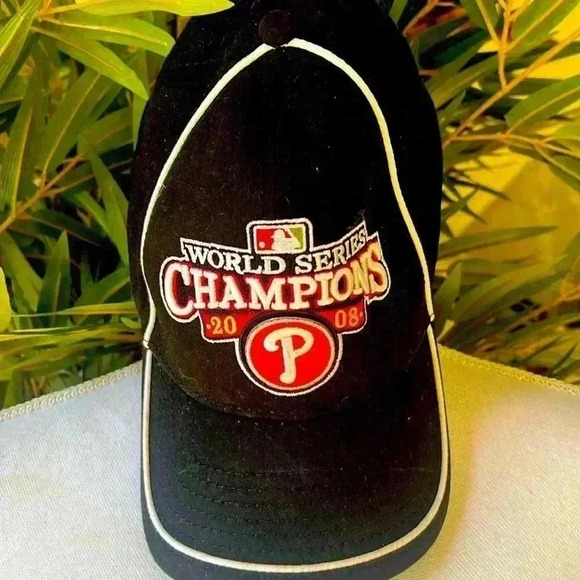 Phillies World Series Champions 2008. One size very clear.  Like new. - Picture 1 of 12